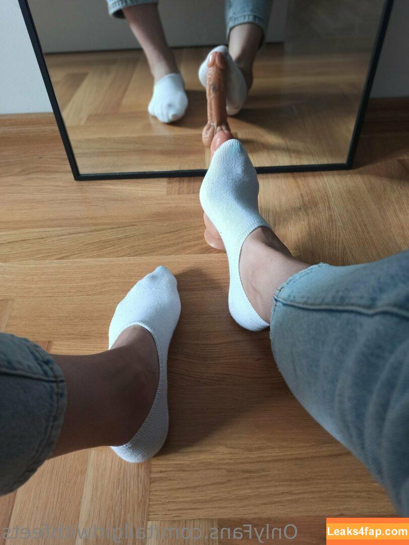 tallgirlwithfeets / tallgirlsfanpage leaked photo photo #0033