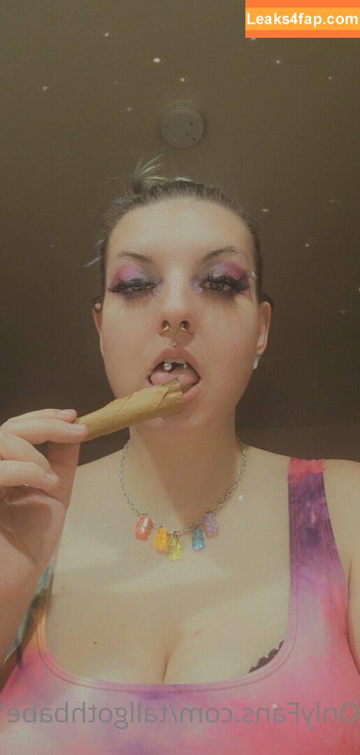 tallgothbabe14 /  leaked photo photo #0011