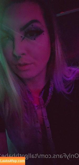tallgothbabe14 photo #0016