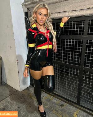 Tallia Storm photo #0143