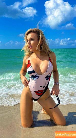 Tallia Storm photo #0159