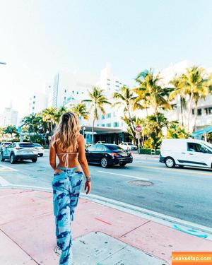 Tallia Storm photo #0163