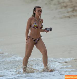 Tallia Storm photo #0175