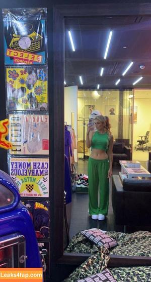 Tallia Storm photo #0365