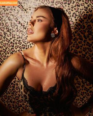 Tallia Storm photo #0975