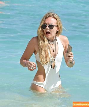 Tallia Storm photo #0991