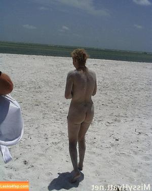 Tammy Lynn Sytch photo #0108