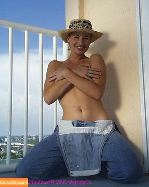Tammy Lynn Sytch photo #0192