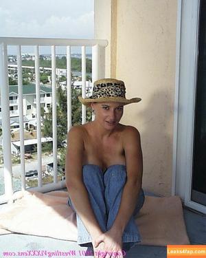 Tammy Lynn Sytch photo #0214