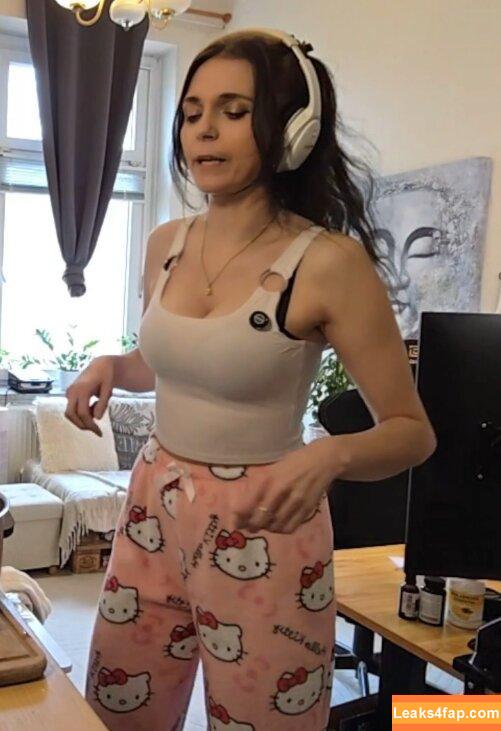 Tania Derveaux / Athene's GF / TaniaUncensored / https: / itaniauncensored leaked photo photo #0055