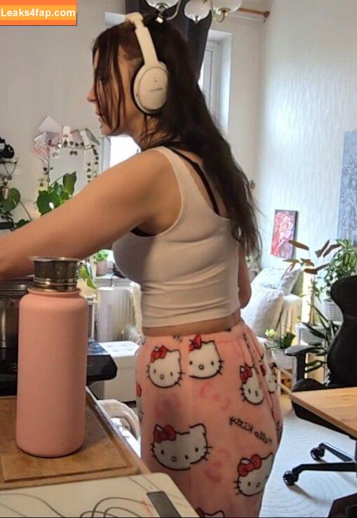 Tania Derveaux / Athene's GF / TaniaUncensored / https: / itaniauncensored слитое фото фото #0058