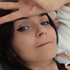 Tania Derveaux photo #0026