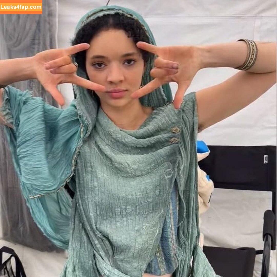 Tanzyn Crawford free nudes