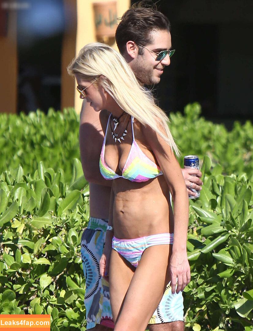 Tara Reid / TaraReid leaked photo photo #0351