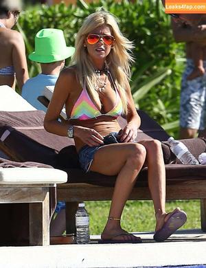 Tara Reid photo #0360