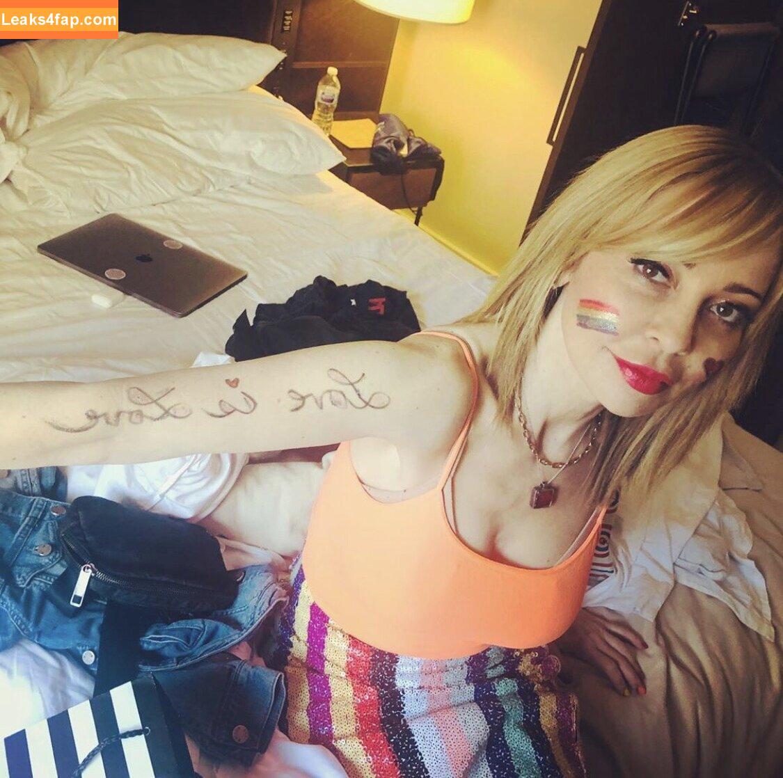 Tara Strong / tarastrong слитое фото фото #0028