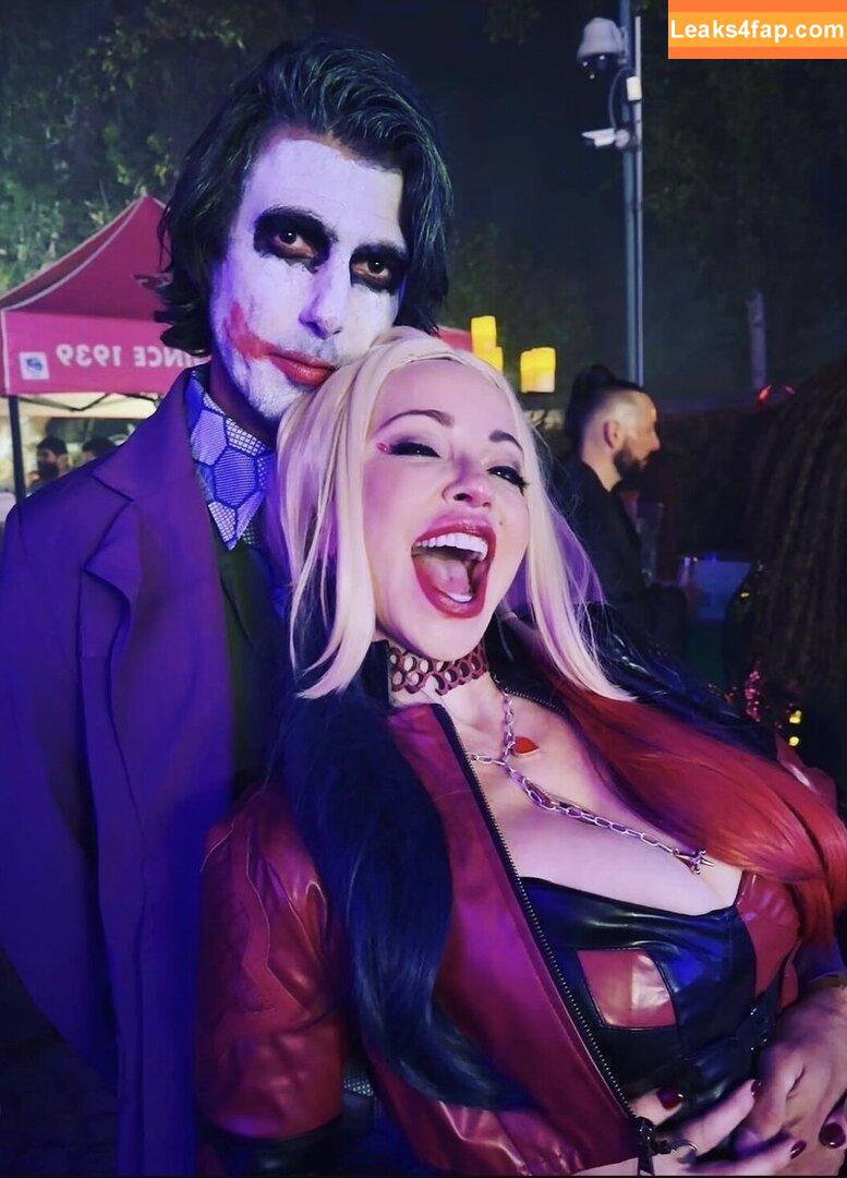 Tara Strong / tarastrong leaked photo photo #0143