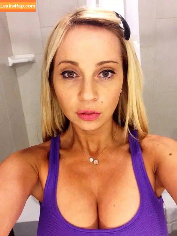 Tara Strong / https: / tarastrong leaked photo photo #0202