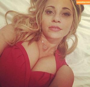 Tara Strong photo #0001