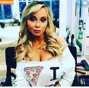 Tara Strong photo #0176