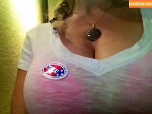 Tara Strong photo #0193