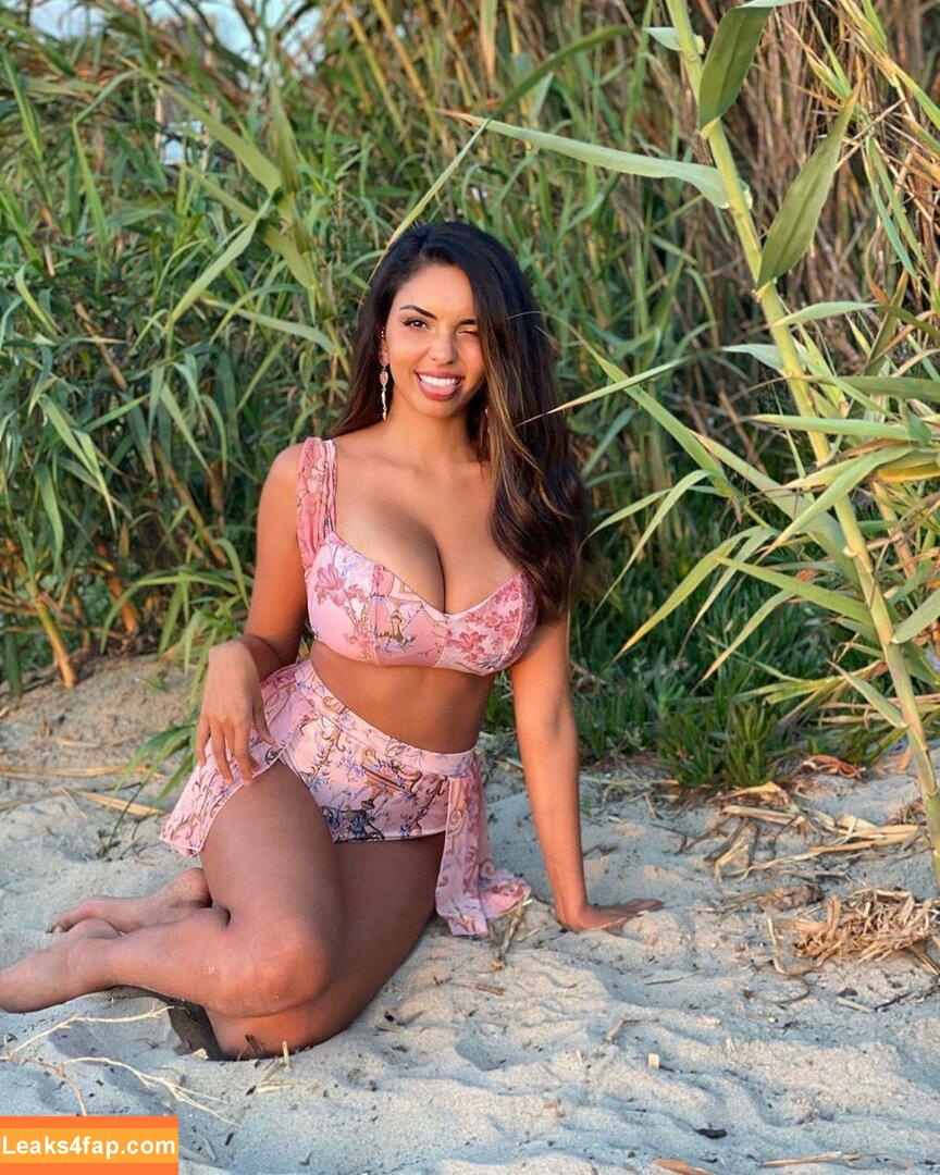 Tara Yazdi / tara.yazdi leaked photo photo #0007