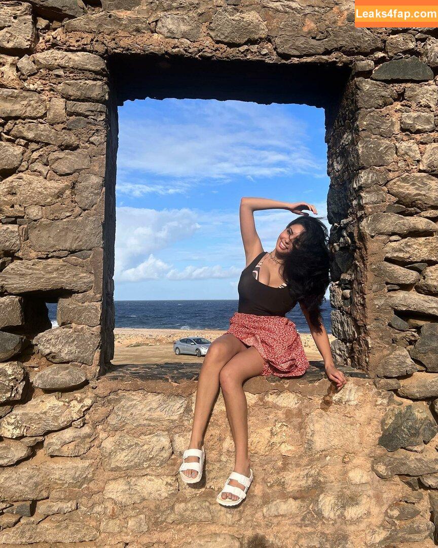 Tara Yazdi / tara.yazdi leaked photo photo #0013