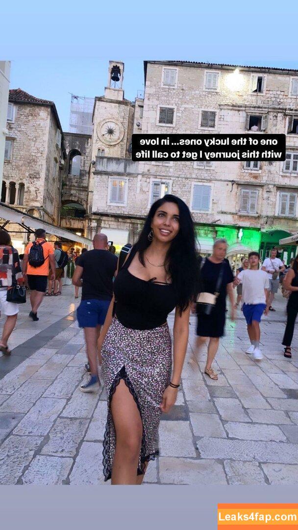 Tara Yazdi / tara.yazdi leaked photo photo #0015