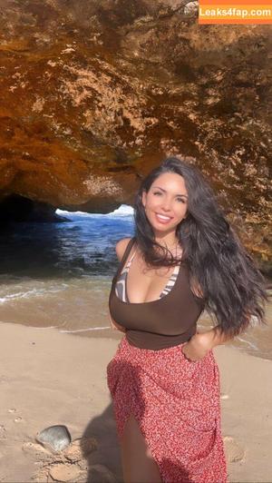 Tara Yazdi photo #0011