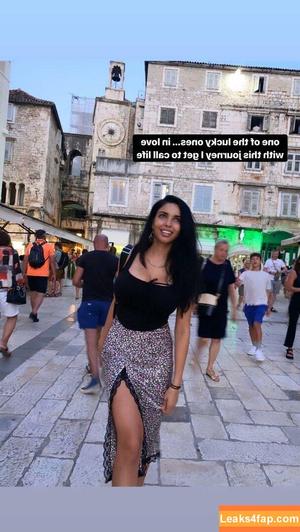 Tara Yazdi photo #0015