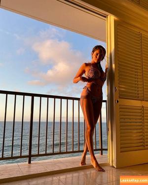 Tara Yazdi photo #0067