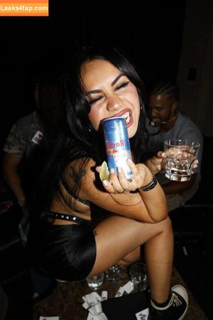 Tara Yummy photo #0423
