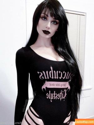 Tasha photo #0060