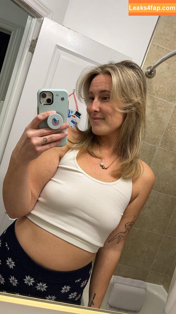 Tashabailes / tasha_m_b leaked photo photo #0006