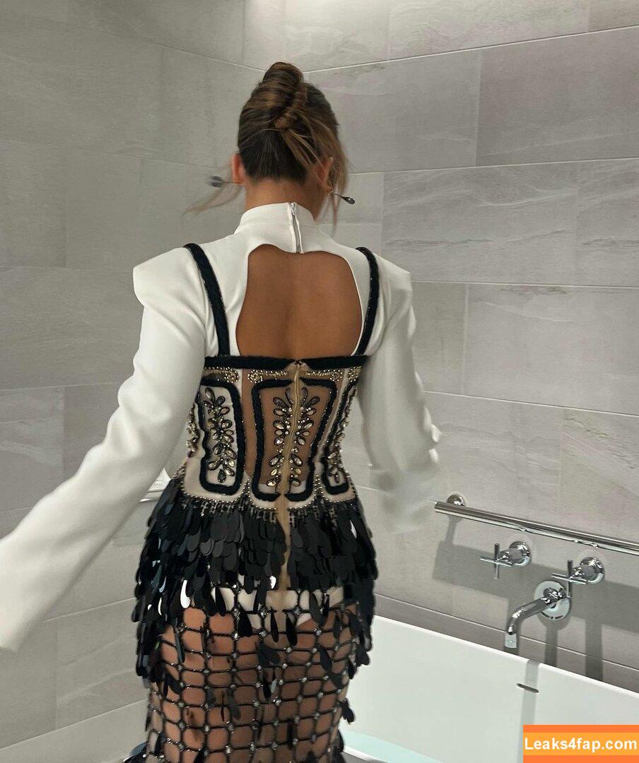 Tate McRae / tatemcrae / u41351078 leaked photo photo #0038