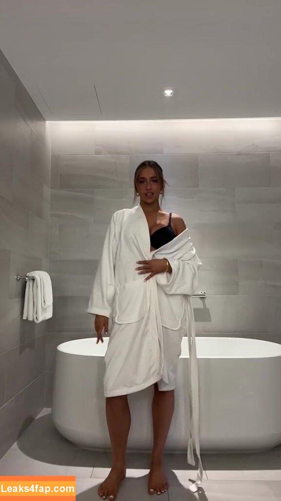 Tate McRae / tatemcrae / u41351078 leaked photo photo #0046