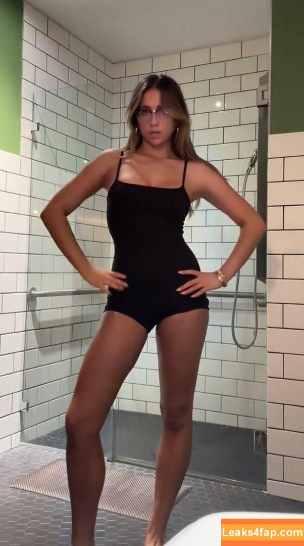 Tate McRae / tatemcrae / u41351078 leaked photo photo #0182