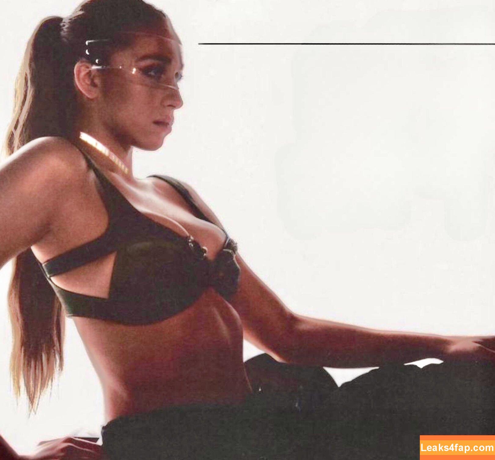 Tate McRae / tatemcrae / u41351078 leaked photo photo #0247