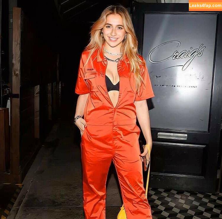 Tate McRae / tatemcrae / u41351078 leaked photo photo #0266