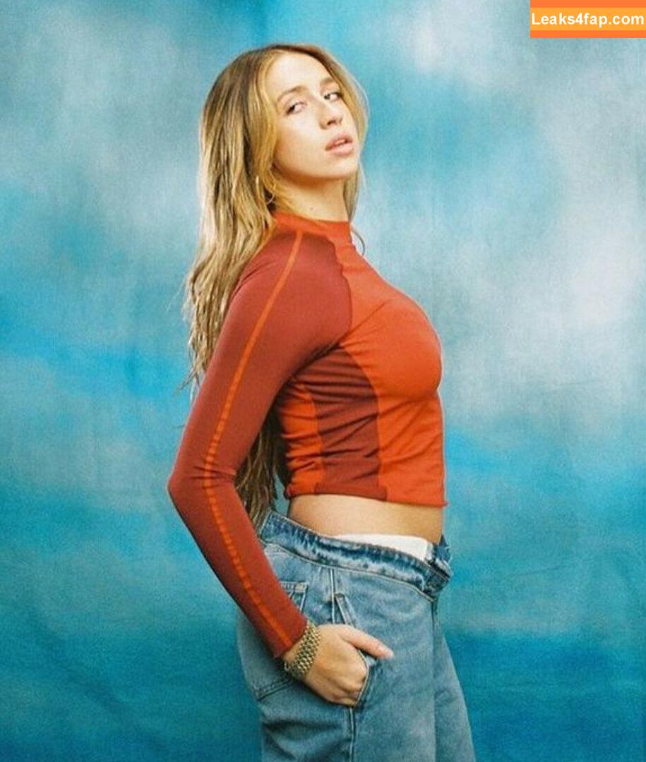 Tate McRae / tatemcrae / u41351078 leaked photo photo #0336