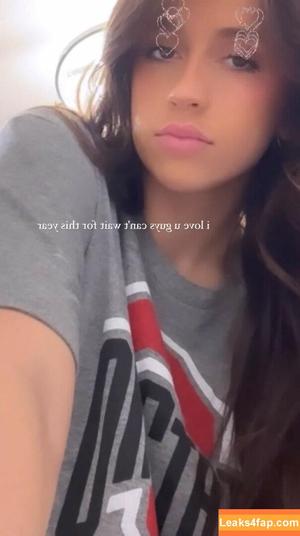 Tate McRae photo #0016