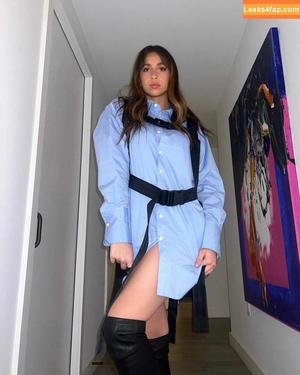 Tate McRae photo #0022