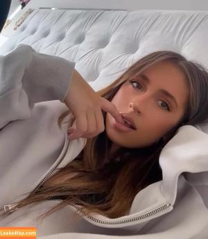 Tate McRae photo #0029