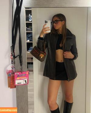 Tate McRae photo #0031