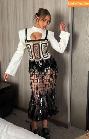 Tate McRae photo #0042