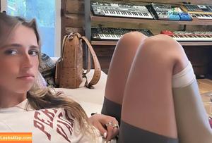 Tate McRae photo #0105