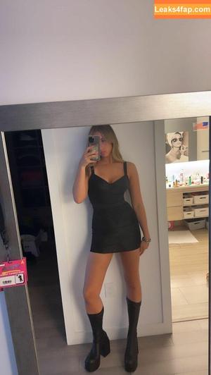 Tate McRae photo #0110