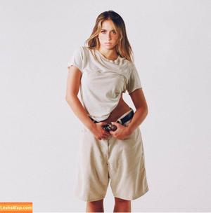 Tate McRae photo #0121