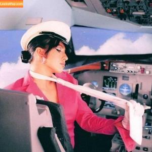 Tate McRae photo #0127