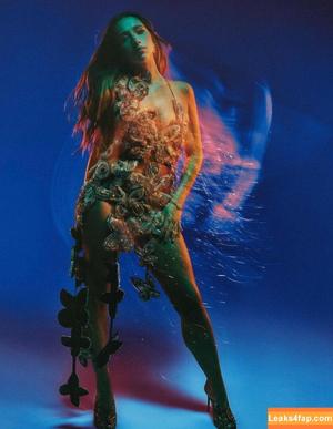 Tate McRae photo #0148